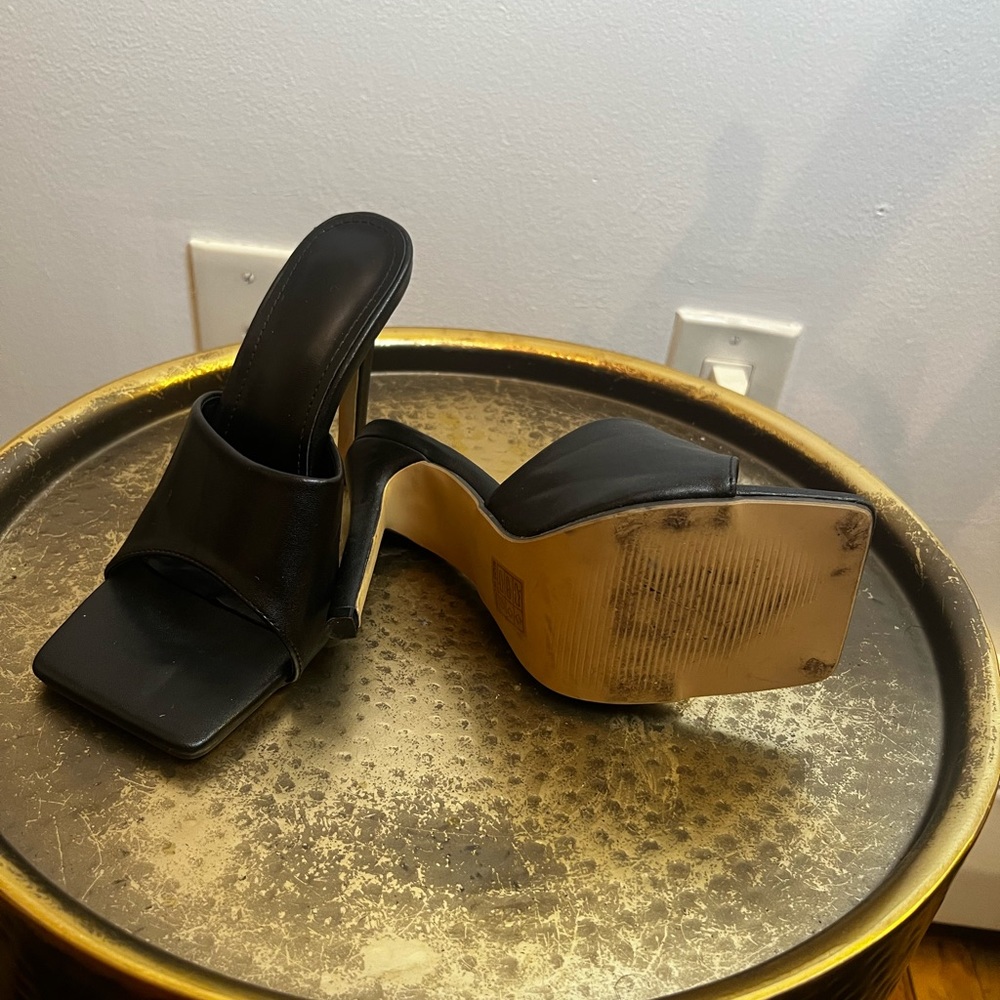 Fashion Nova Heeled Slippers